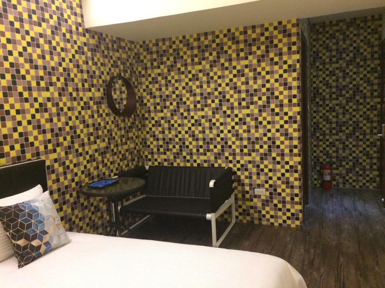 Traveler Station R15 Apartamento Kaohsiung Exterior foto
