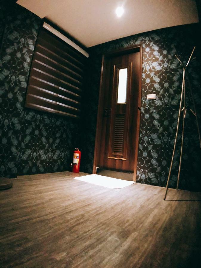 Traveler Station R15 Apartamento Kaohsiung Exterior foto