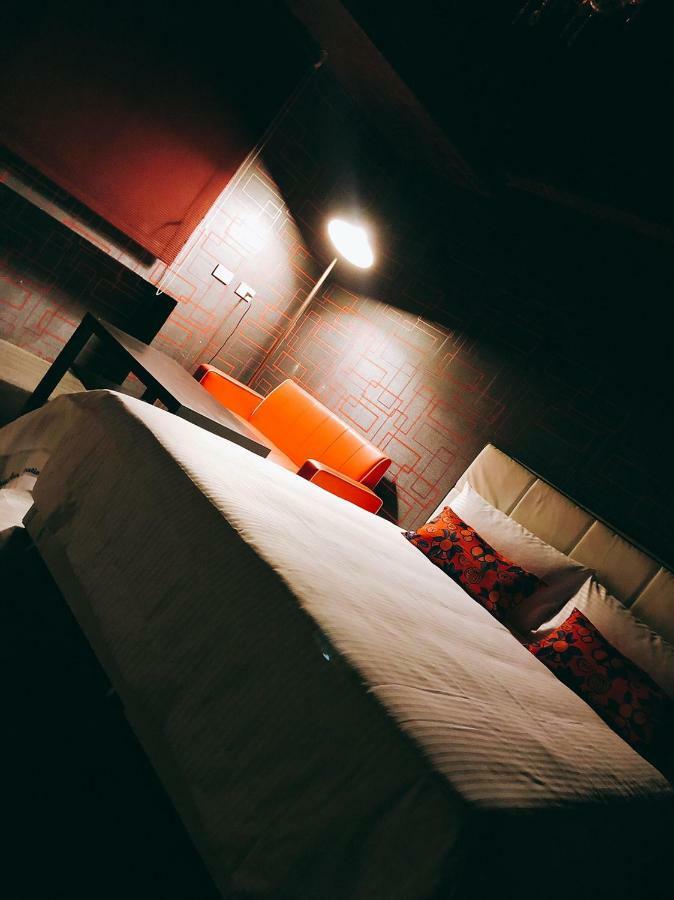 Traveler Station R15 Apartamento Kaohsiung Exterior foto